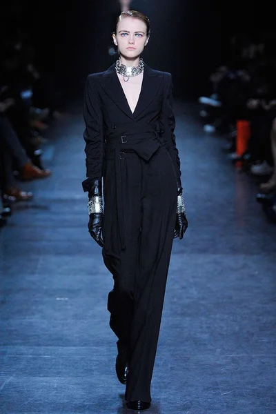 Look 2